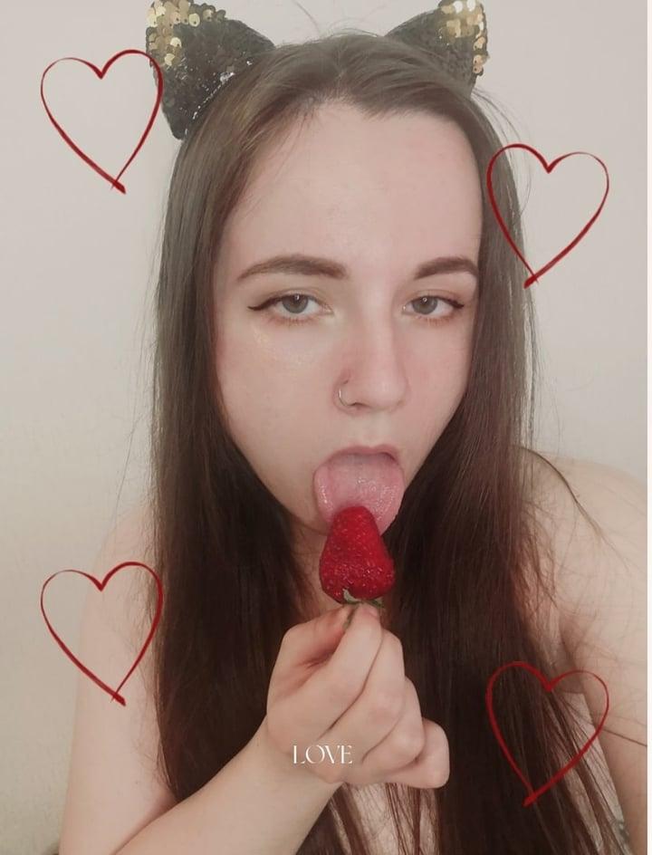 Moonmilana profile picture