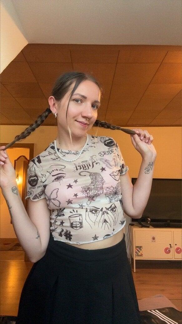 Melina profile picture