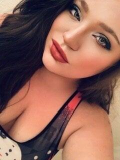 Naughtyredneckbarbie profile picture