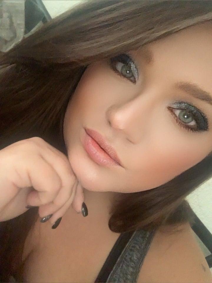 Naughtyredneckbarbie profile picture