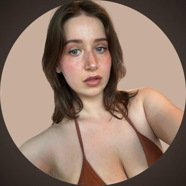 Nina profile picture