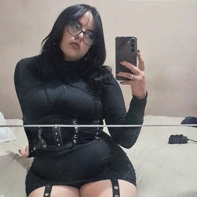 Naomi Nut profile picture