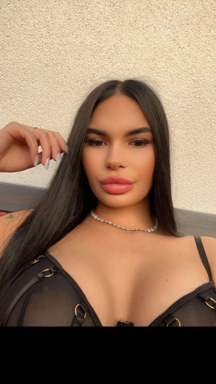 Onlybarbiebella profile picture