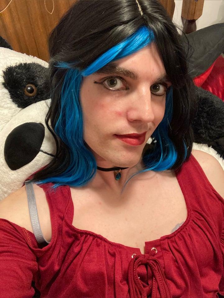 Flora profile picture