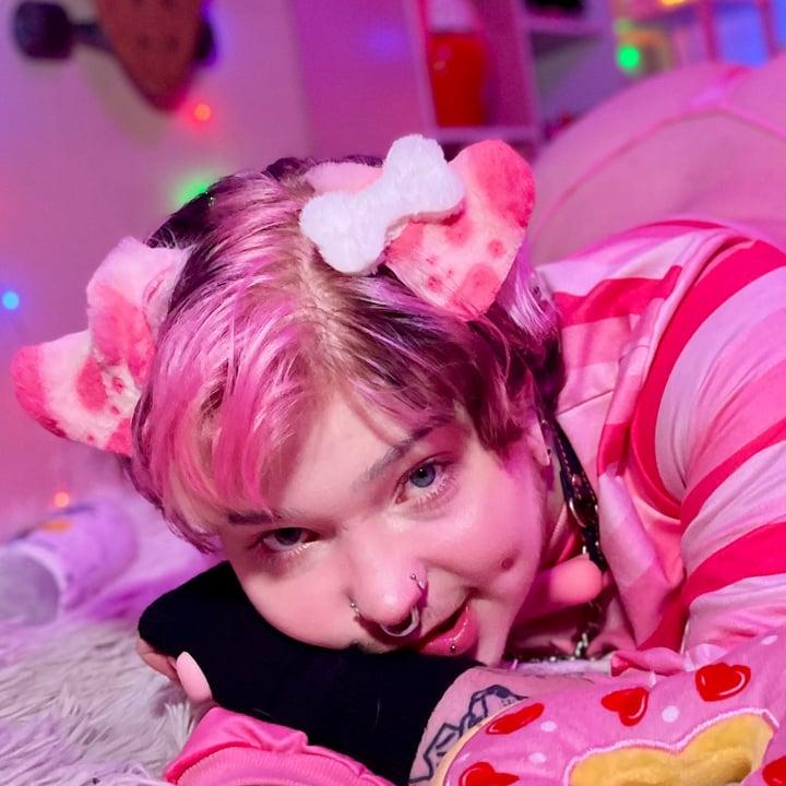 Peachpwuppy profile picture