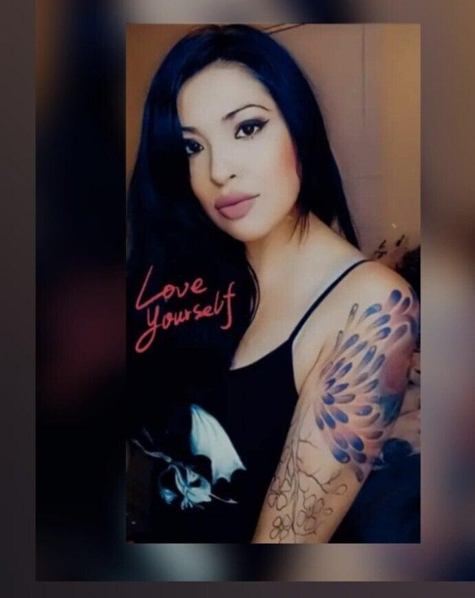 DeeDee profile picture