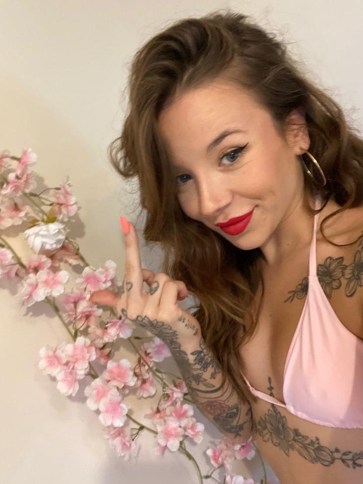 Queeniekeev118246 profile picture