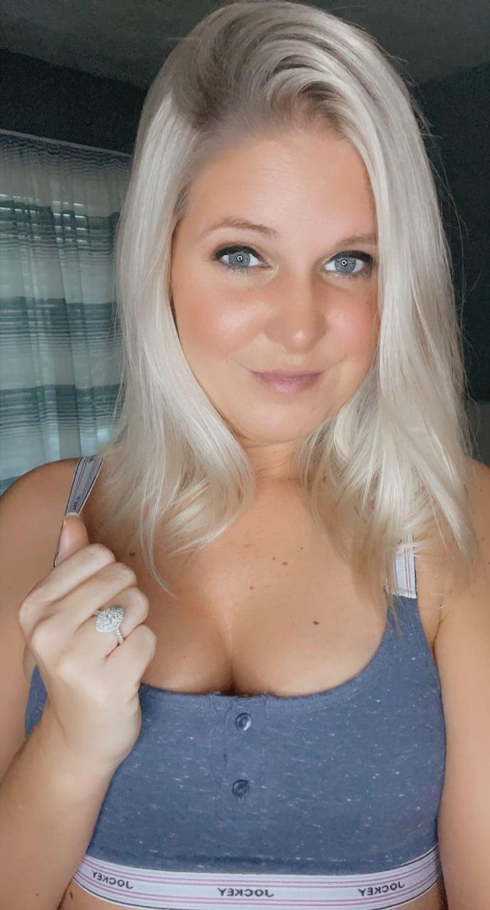 Rachelelizabeth87 profile picture
