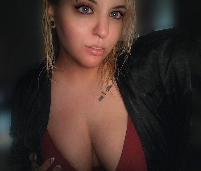 Rosemaryanne profile picture