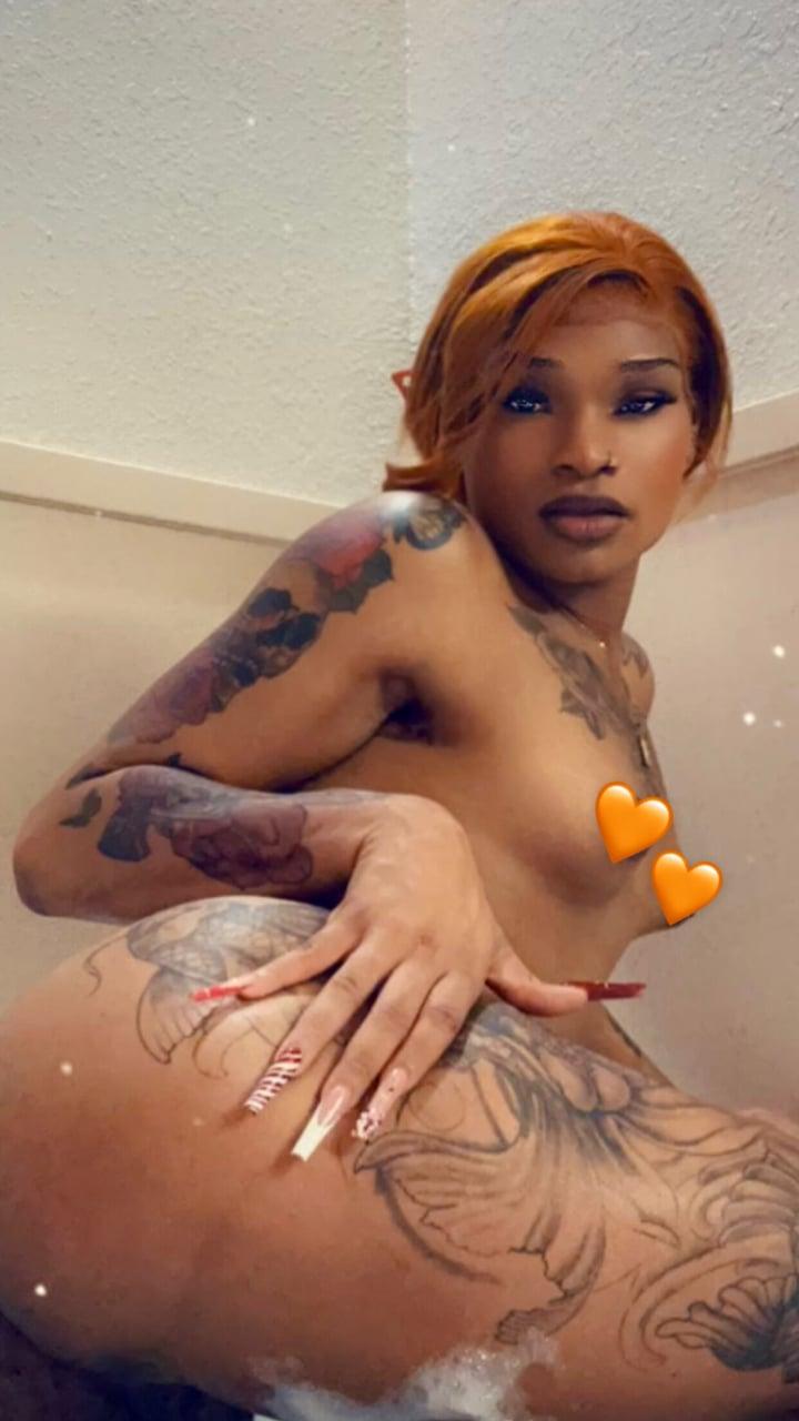 Royalcreame22 profile picture