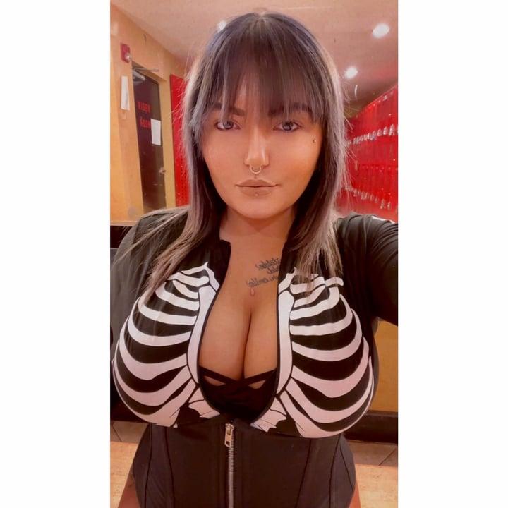 Sarina profile picture