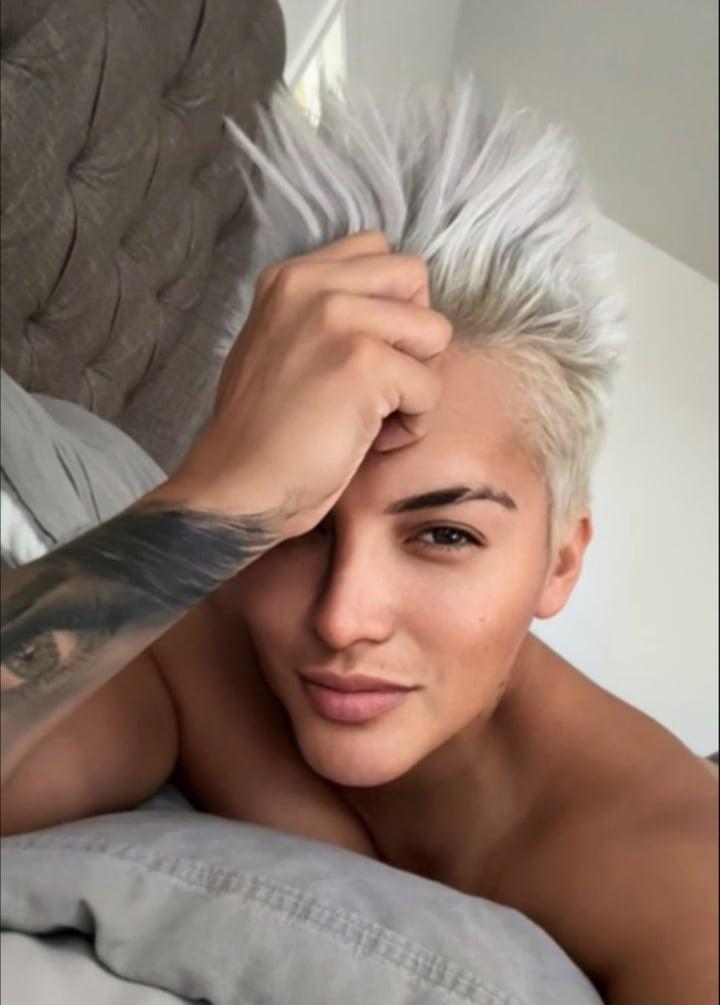 Latina profile picture