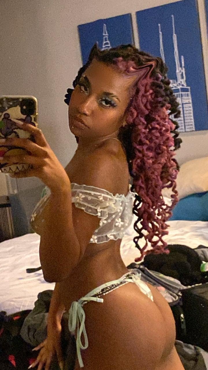 𝔭𝔯𝔦𝔫𝔠𝔢𝔰𝔰 𝔢𝔧 👽👑✨ profile picture