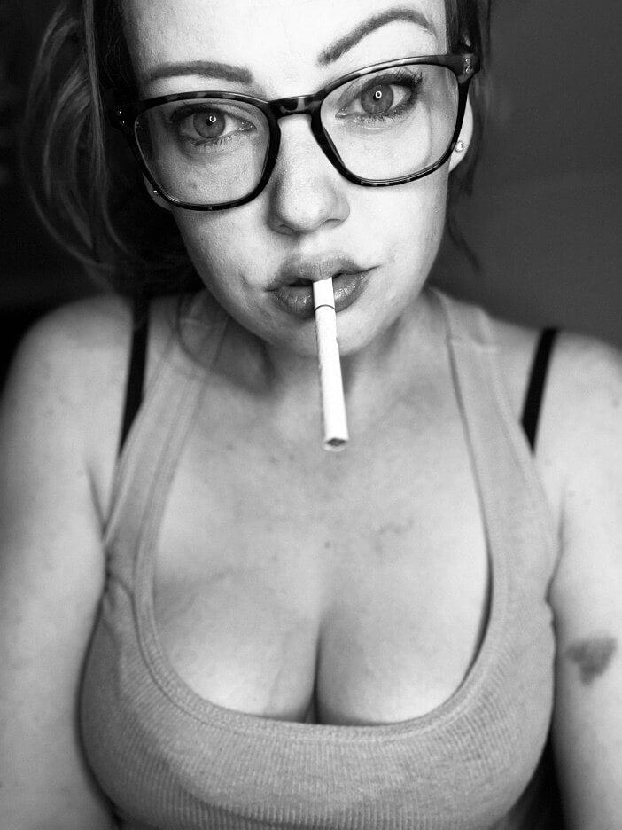 Solelylaciesmoking profile picture