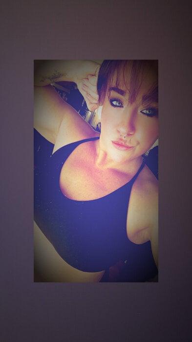 Submissivepeach8889 profile picture