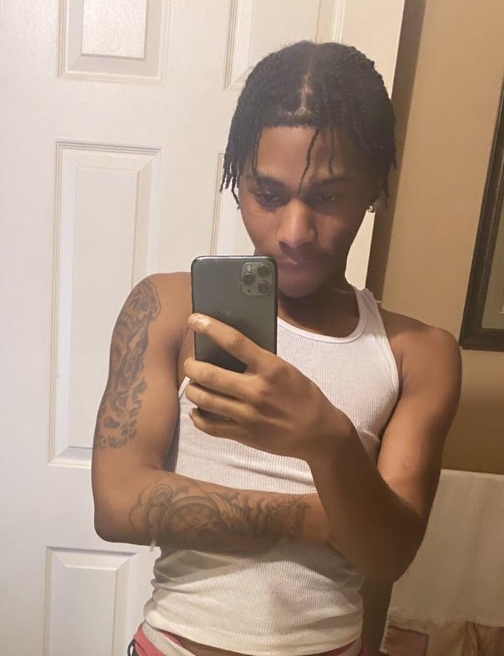Tee Shlongz profile picture