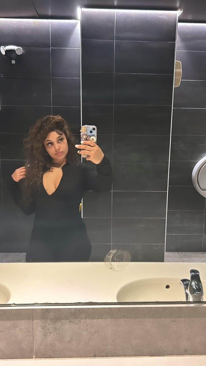 Thehotgirl profile picture