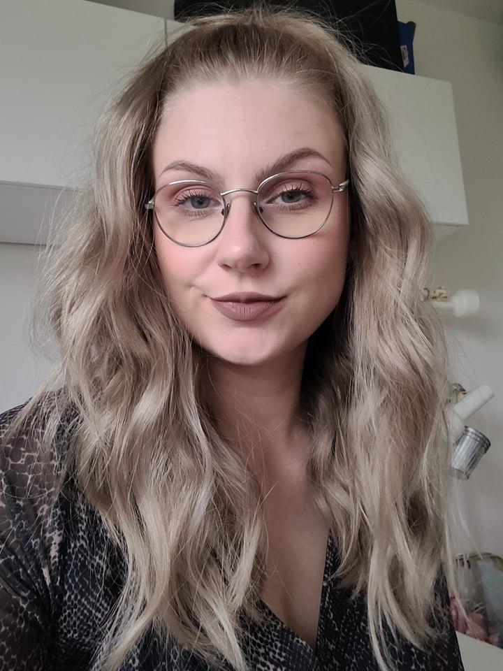 Thetalltease profile picture