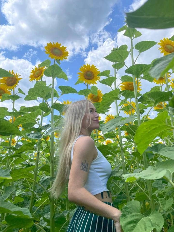 Yourlesbianx profile picture