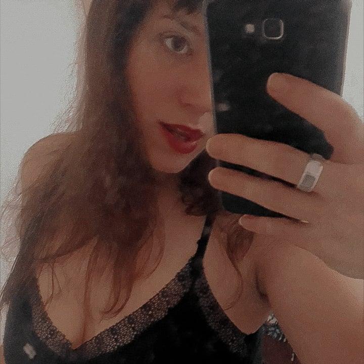 Yourmisslaura profile picture