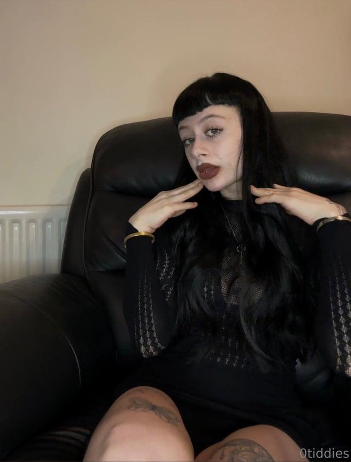 0tiddiesss profile picture