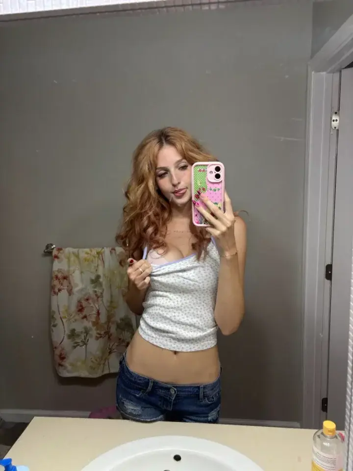 𝓅𝑒𝓃𝓃𝓎 profile picture
