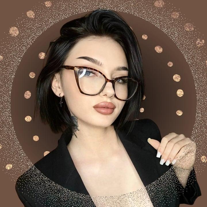 Mia Wallace profile picture