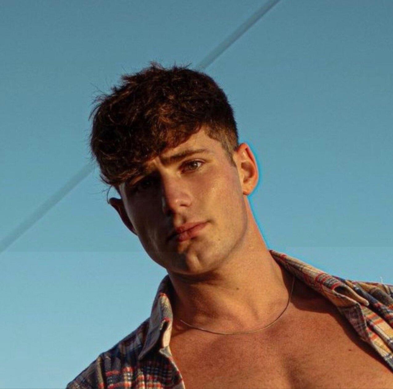 Alex Grant profile picture