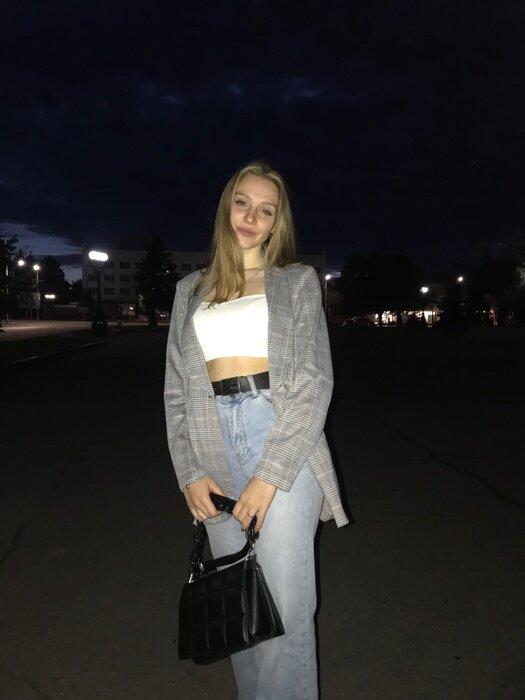 Alice19f profile picture