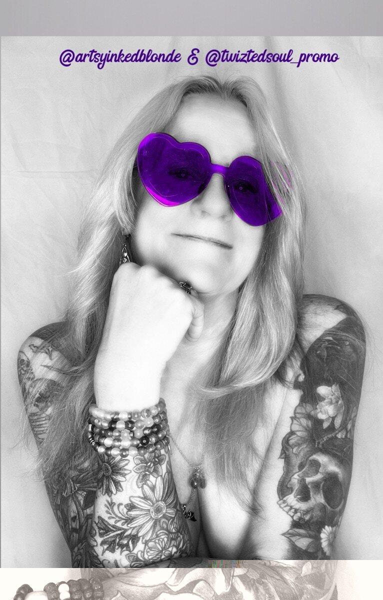 Artsyinkedblonde profile picture