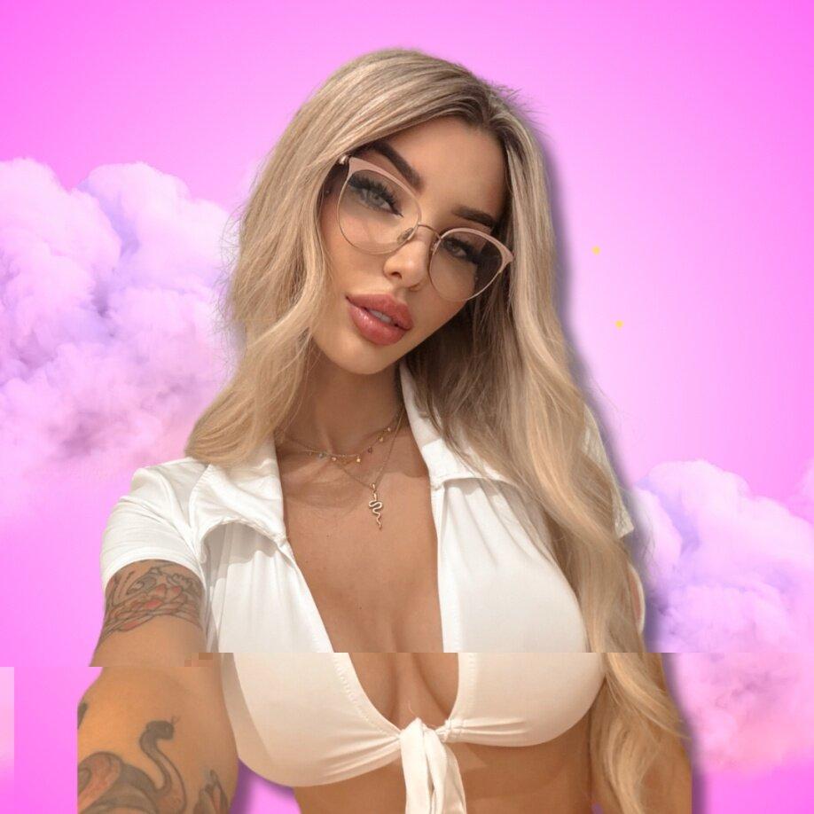 𝗕𝗮𝗿𝗯𝗶𝗲💗Sexy Cheerleader profile picture