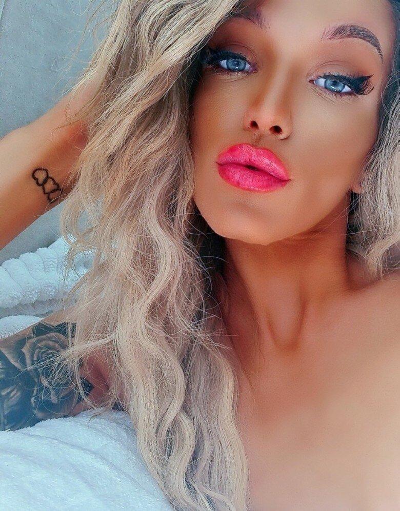 Cherriefox profile picture