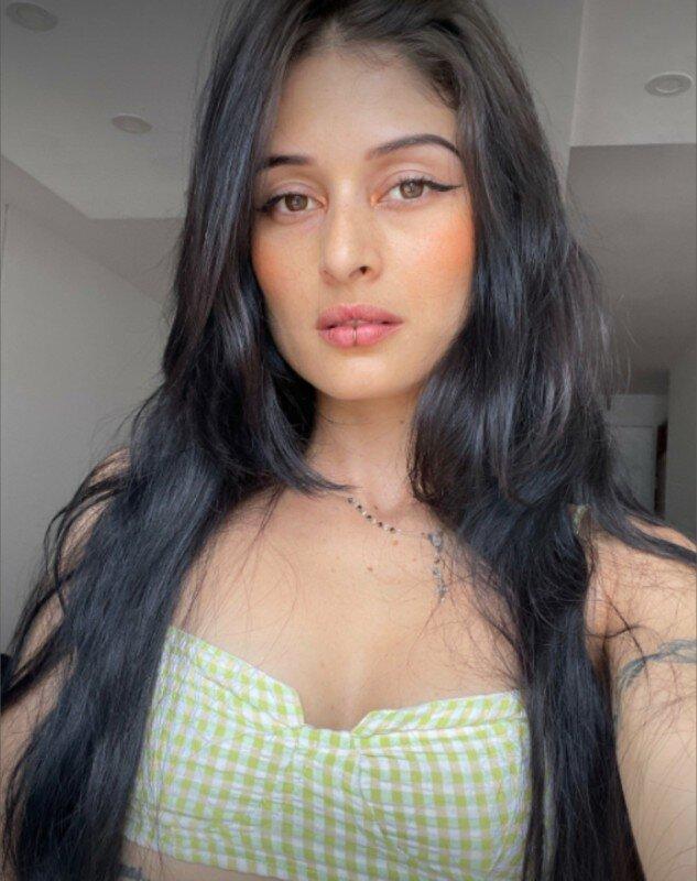 Christinecaprice profile picture