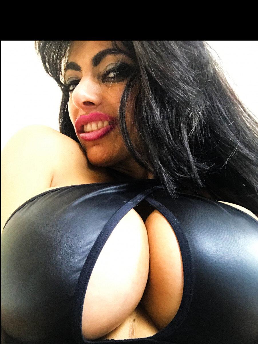 Claudia profile picture