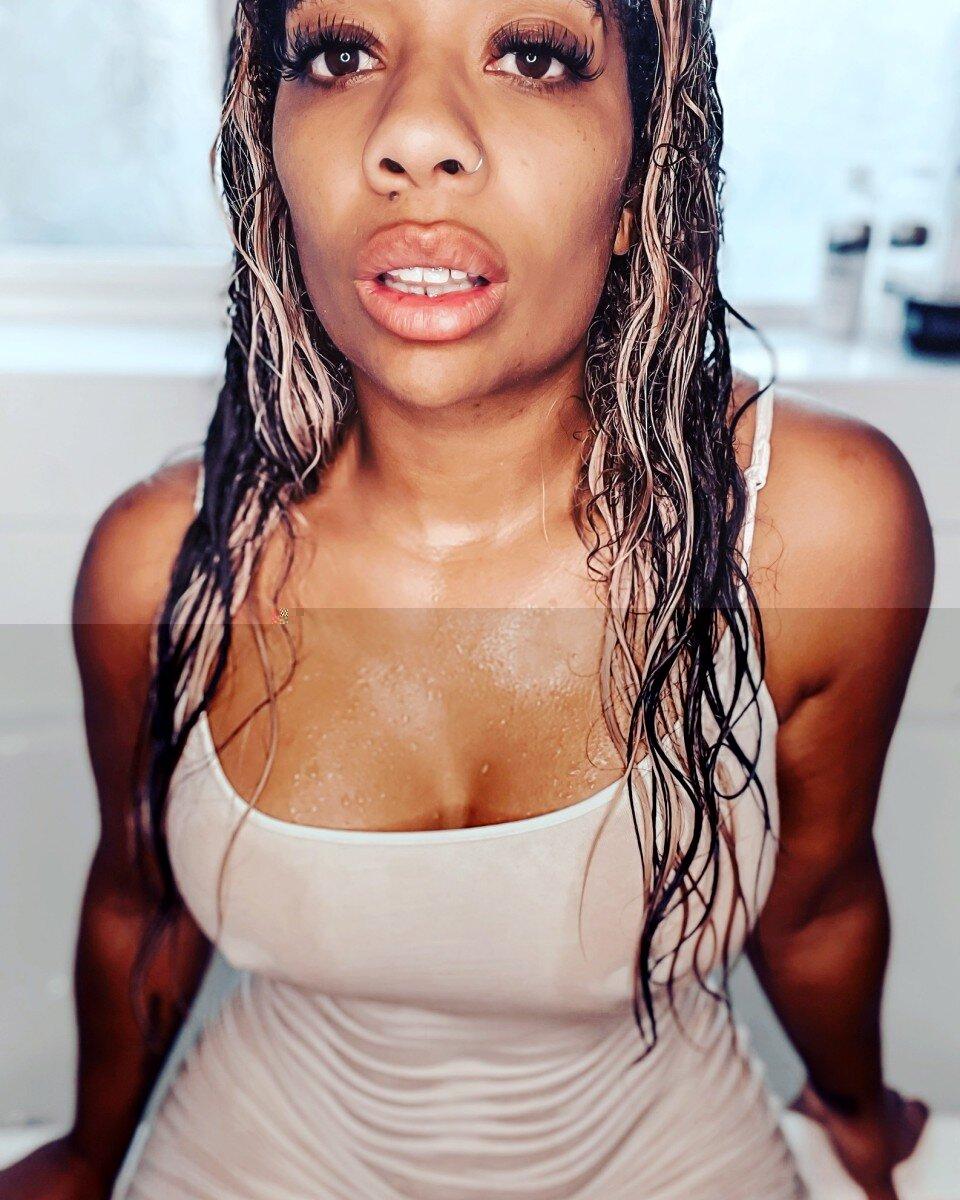 The Bush Queen profile picture