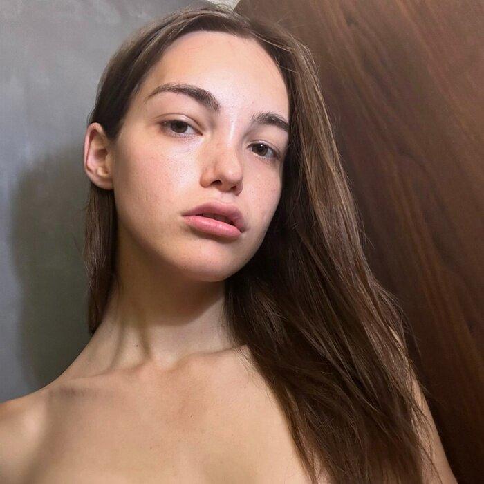 ellie profile picture