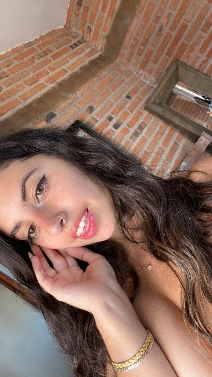 Hairy Cherry 🍒 profile picture