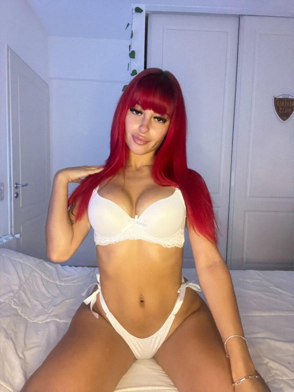 Julianaval profile picture