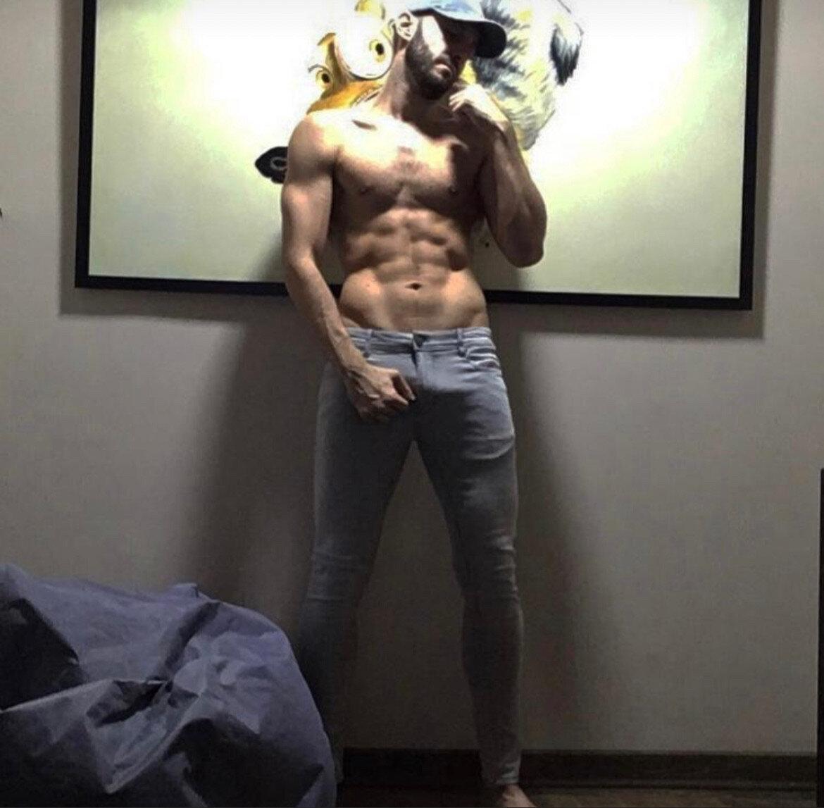 Nakedgamervip profile picture