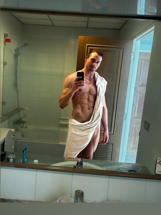 Pineapplepatrick profile picture