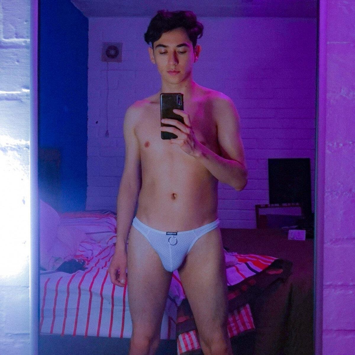 Plopcarl profile picture