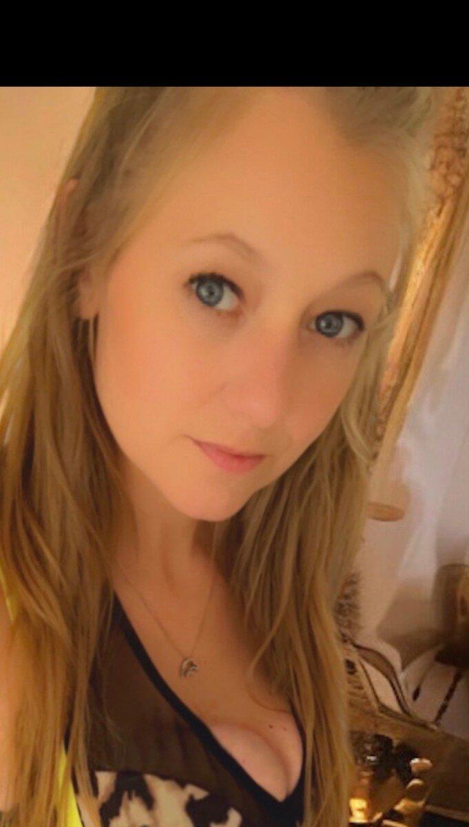 Pregnantstepsister profile picture