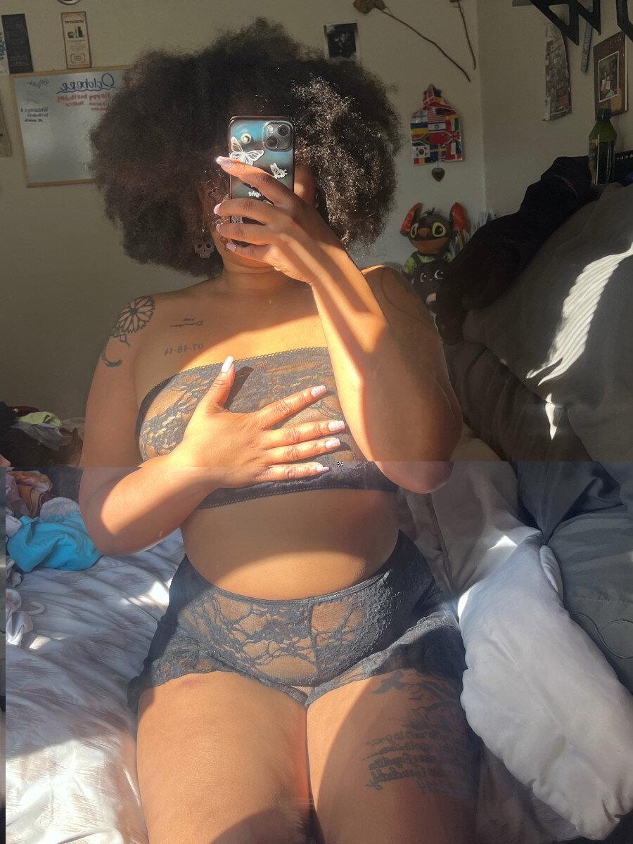 Prettylittlelightbright profile picture