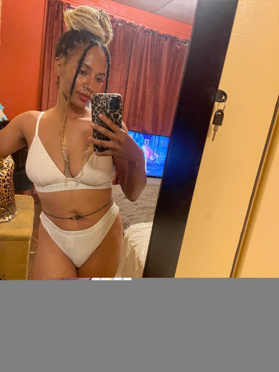 Queenjanine99 profile picture