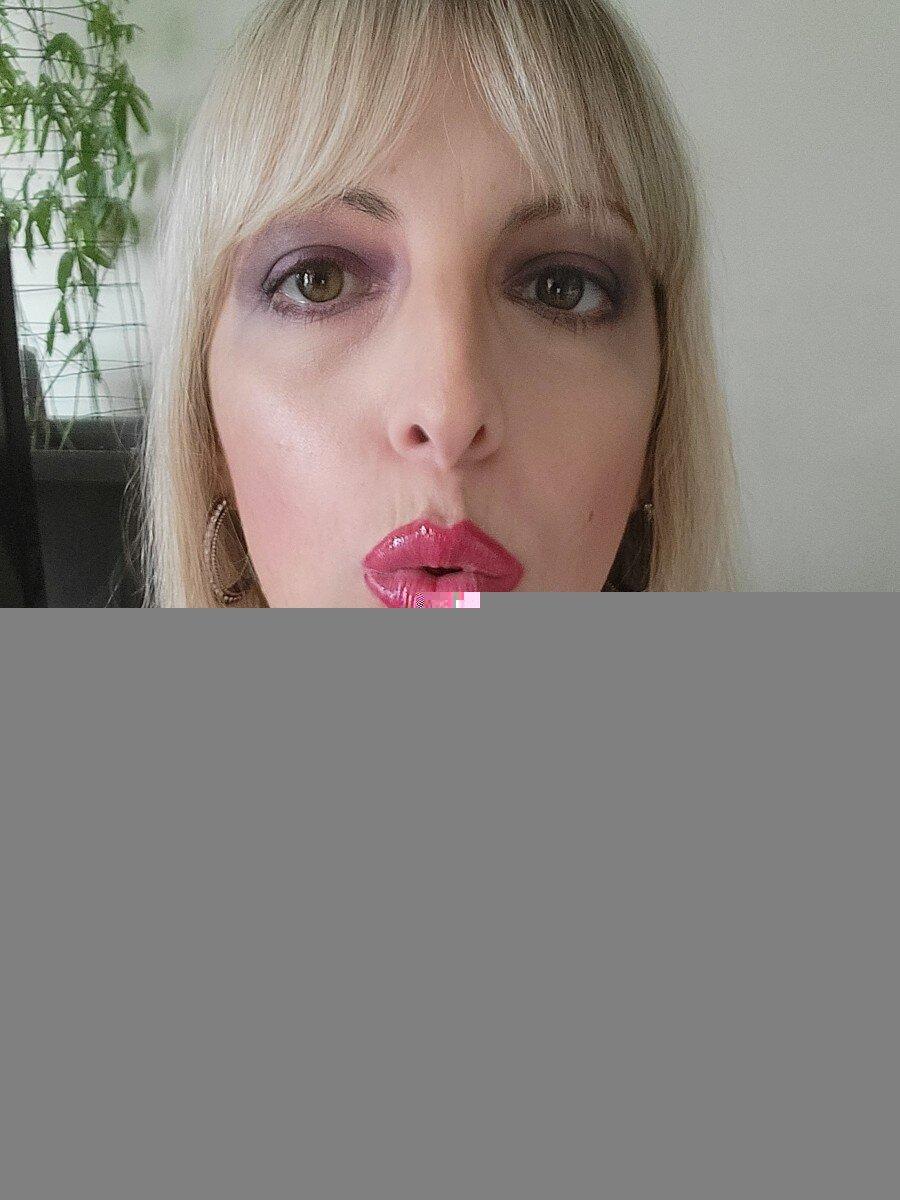 Realbelladoll profile picture