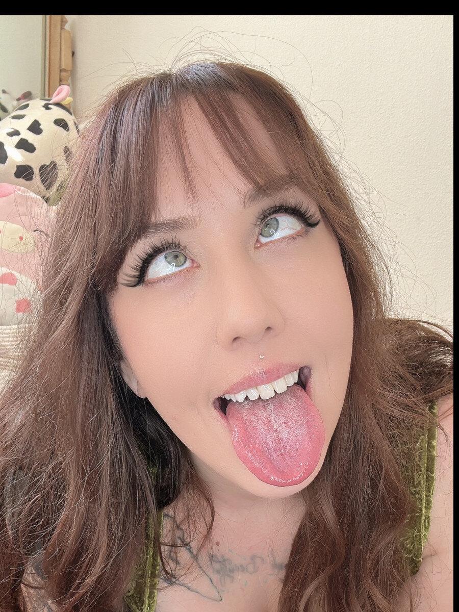 Roseswickedweb profile picture