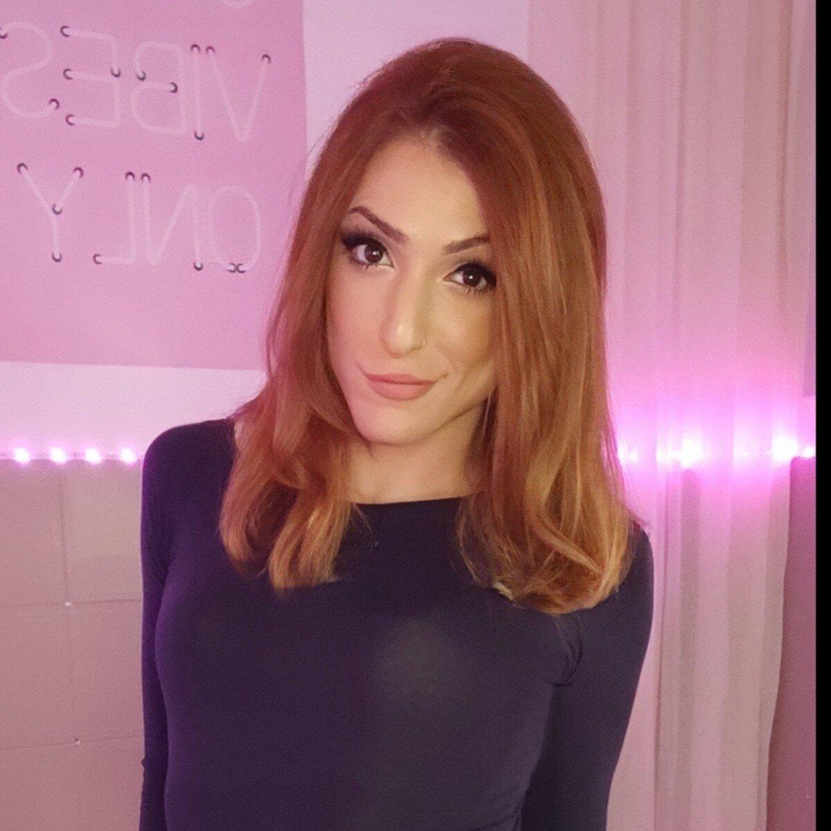 Sissylucylove profile picture