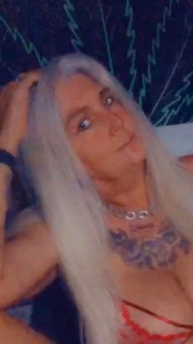 Tattedblonde33 profile picture