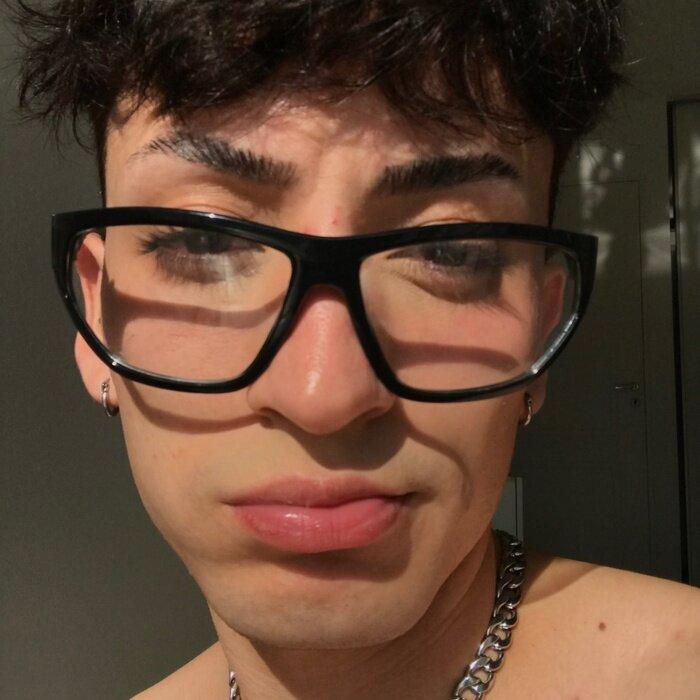 Twinkboyizio profile picture