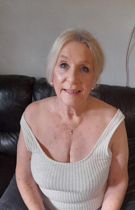 U194708716 profile picture